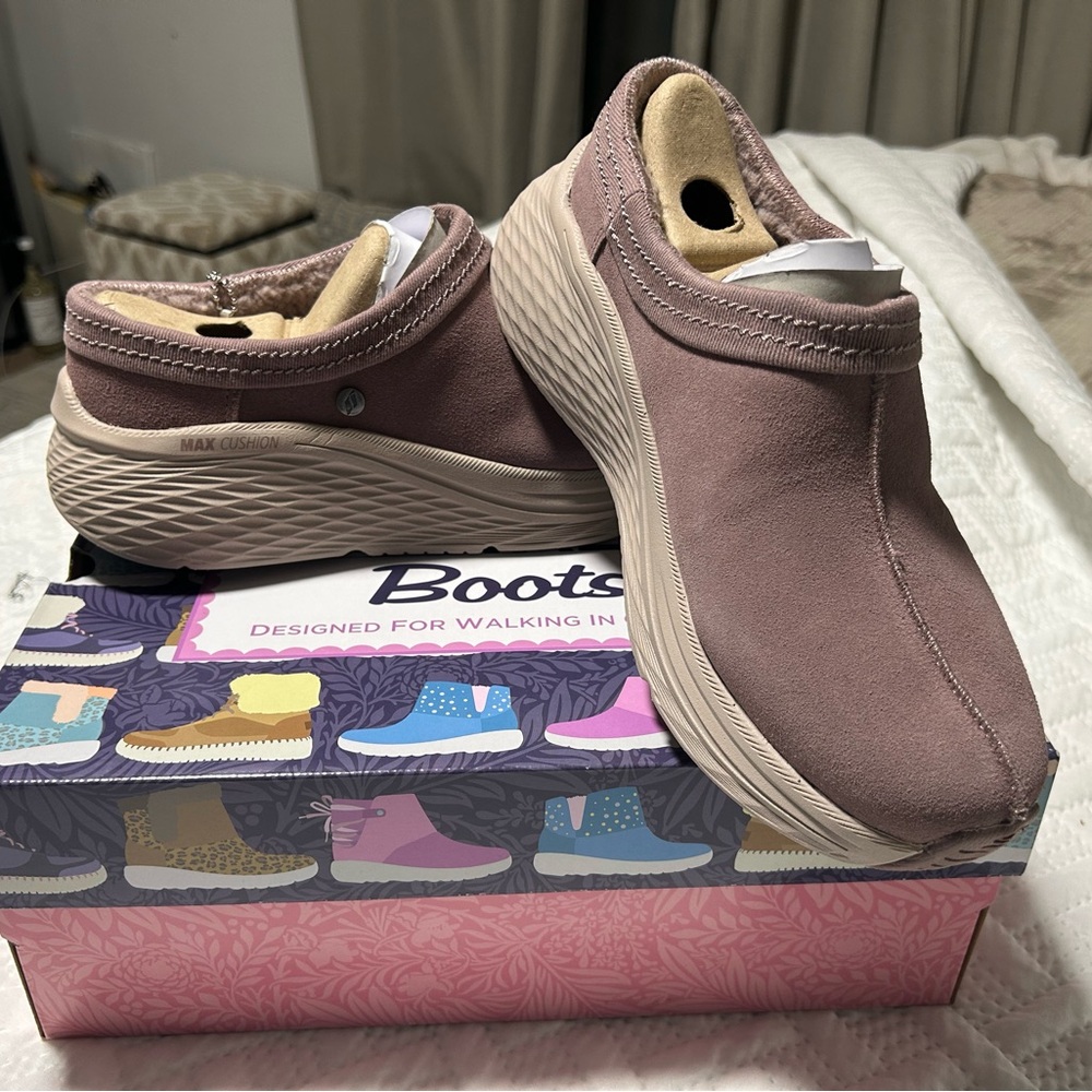 Skechers Women's Sneakers in Mauve